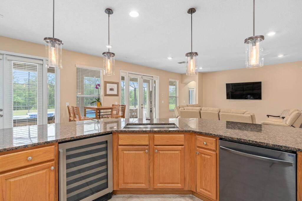 Lakeview W/8 Bedroom 5 Kingsuite 3 Miles To Disney Kissimmee Dış mekan fotoğraf