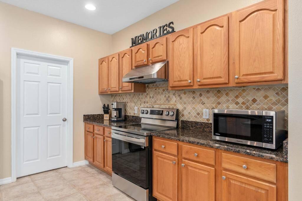 Lakeview W/8 Bedroom 5 Kingsuite 3 Miles To Disney Kissimmee Dış mekan fotoğraf